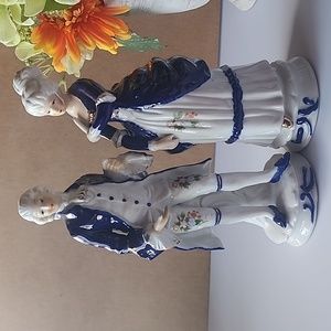 Set of 2 Handgemalt, Porcelain Blue and White Figurines. Germany.